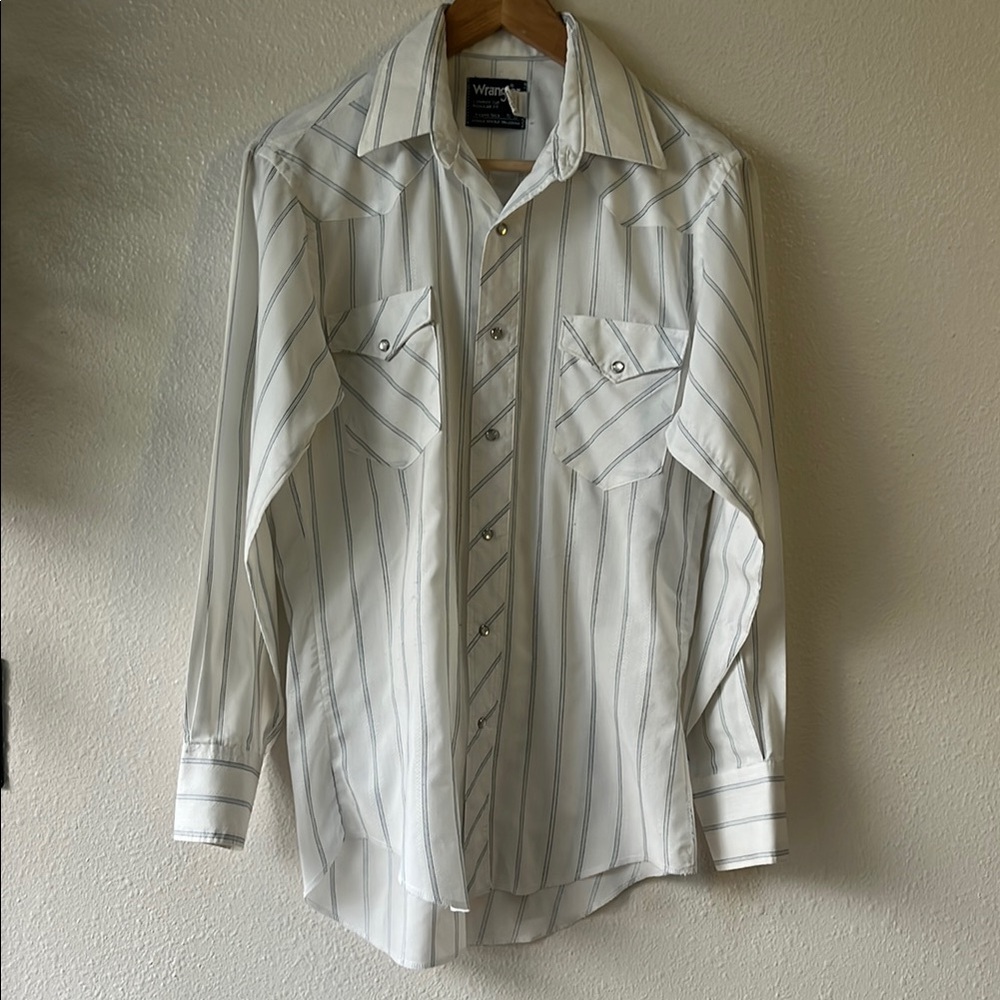 Wrangler Vintage Cowboy Cut Regular Fit Long Tails Pearl Snap Shirt White 15-33